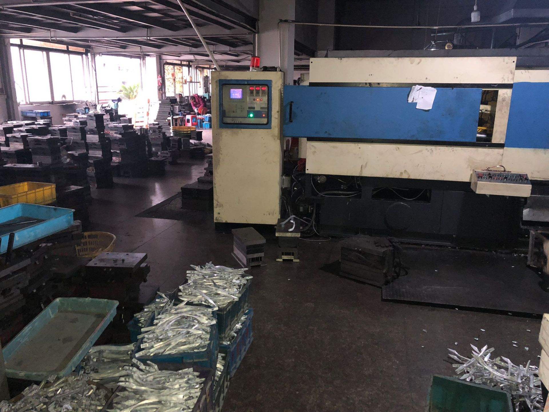 廠家供應鋁合金壓鑄實心抽屜拉手 簡約大方五金家具 櫥柜把手批發(fā)-阿